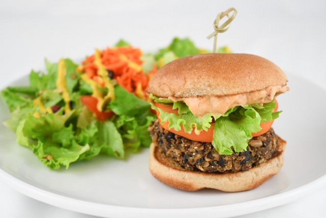 Pō'akolu Meal Plan Package